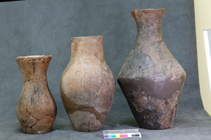 Pottery objects from Pazyryk burials 