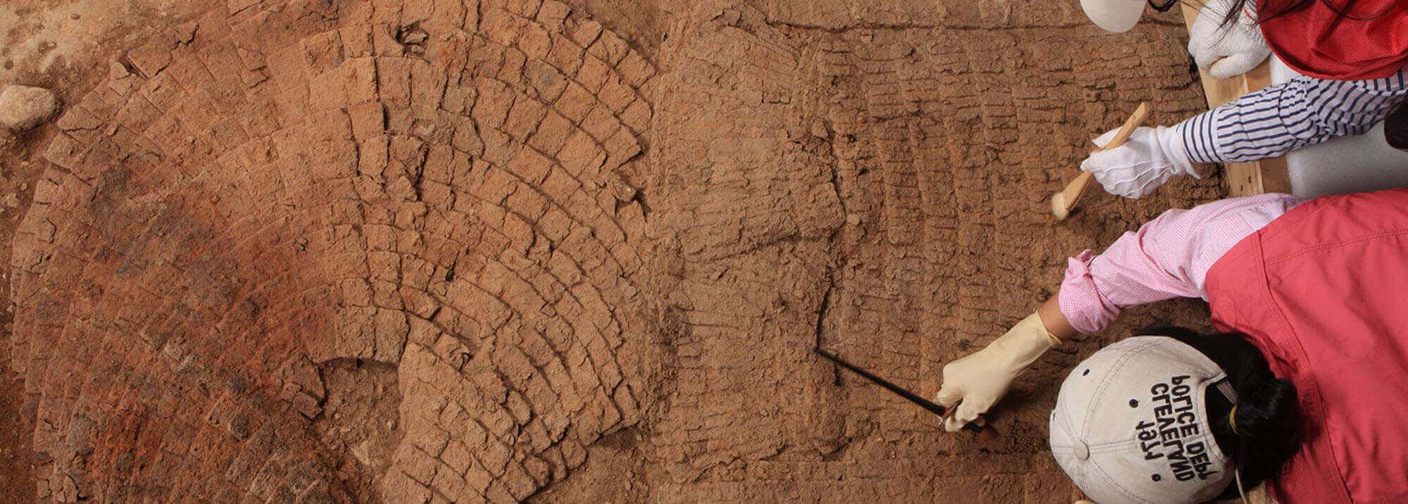 쪽샘 C10호 목곽묘 출토 말갑옷